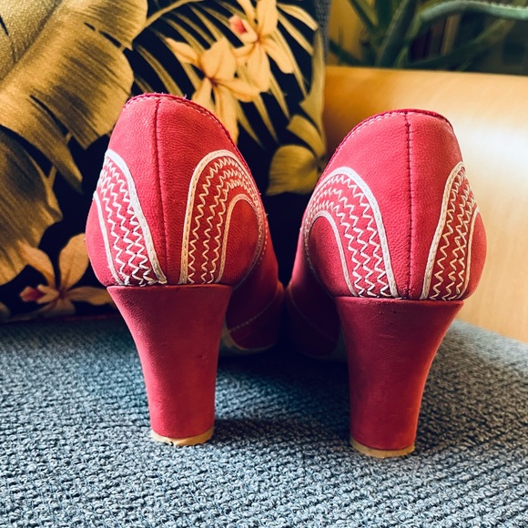 Miss L Fire LANAI Peep Toe Bow Pumps 40s Heels Red Suede Size 38 Rare - Picture 9 of 10